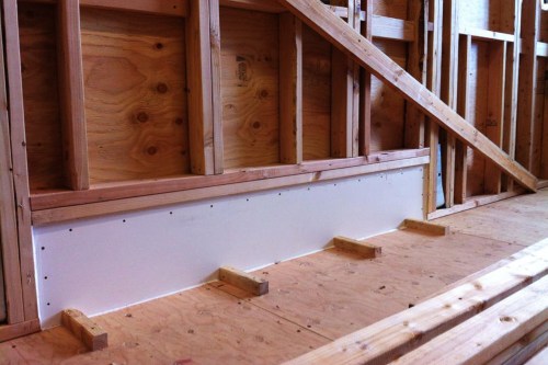 Our builders came up with a solution to prevent moisture from entering our house through the wheel well - a very sensitive spot.